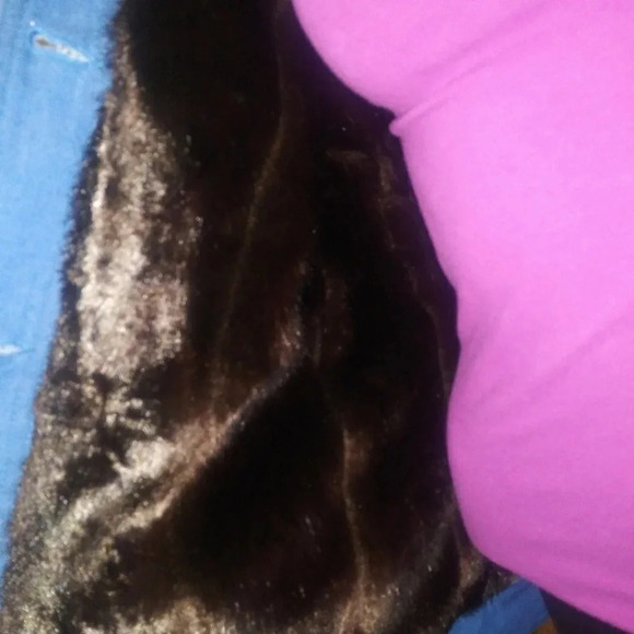 🔥Iman Denim like Jacket w/Faux Fur Size XL - Picture 5 of 8